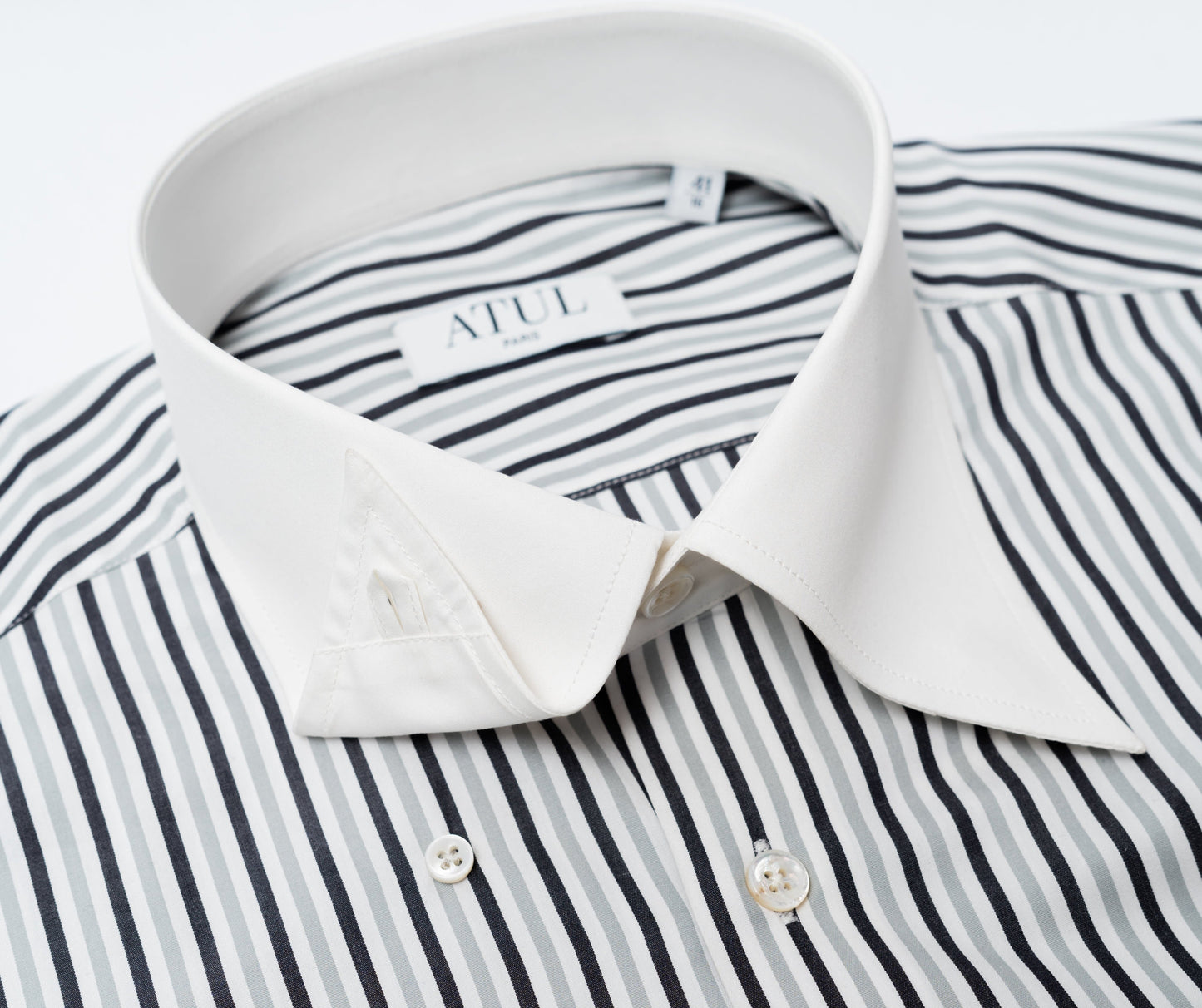 LA CHEMISE DU BANQUIER - RAYURES NOIRES ET GRISE