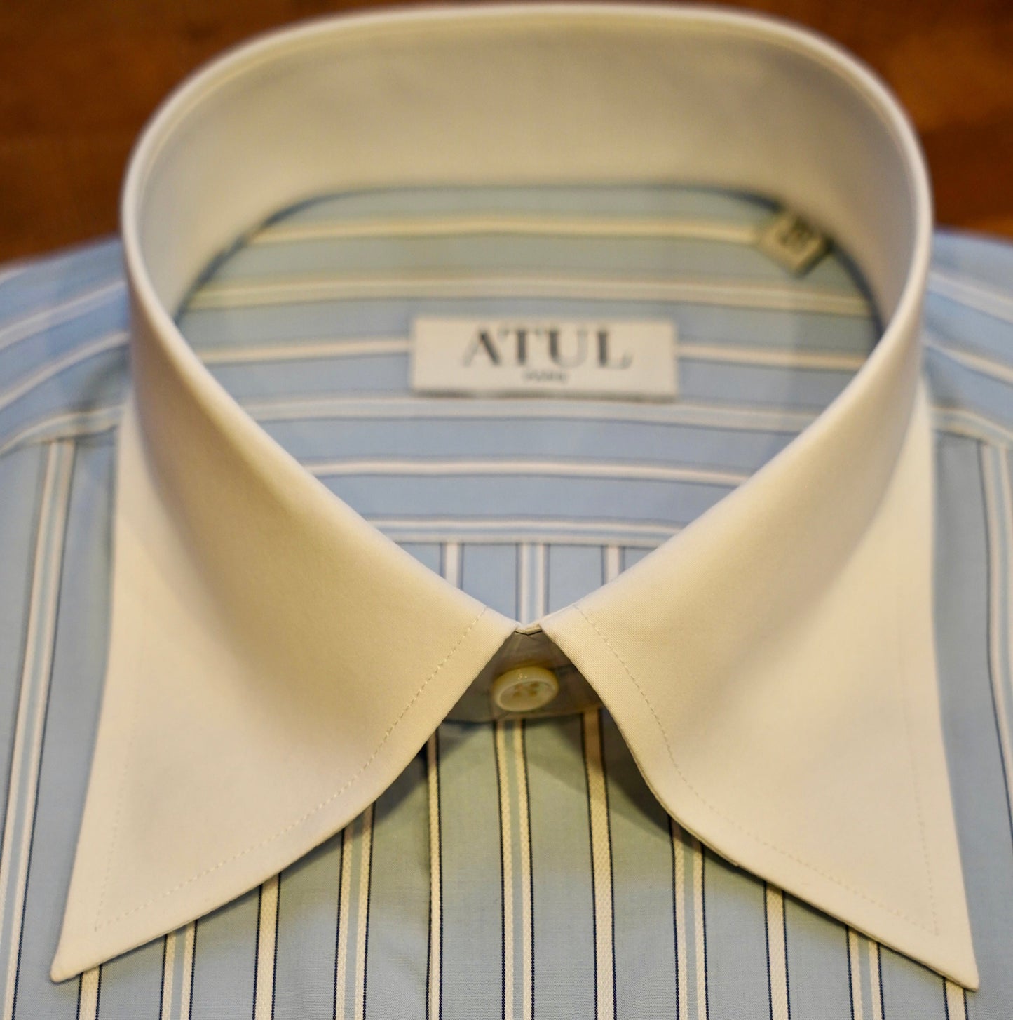 LA CHEMISE DE BANQUIER À RAYURES JACQUARD