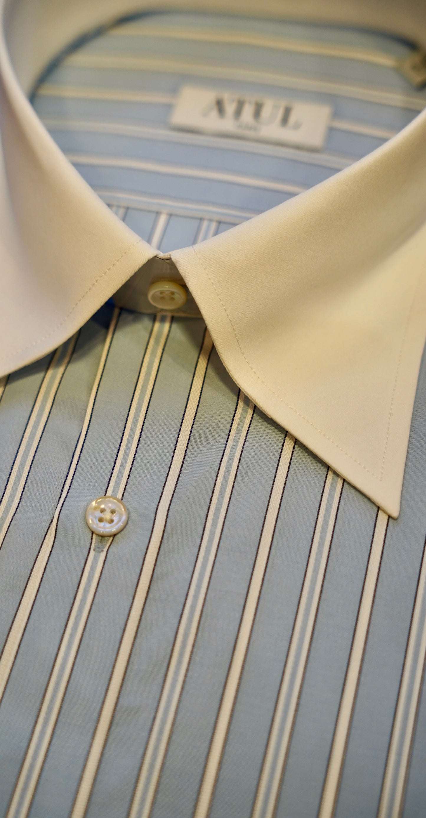 LA CHEMISE DE BANQUIER À RAYURES JACQUARD