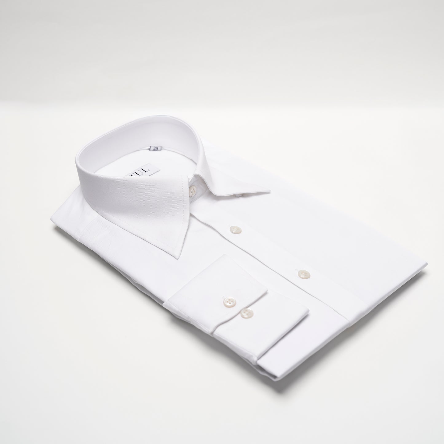 THE WHITE SHIRT IN TWILL