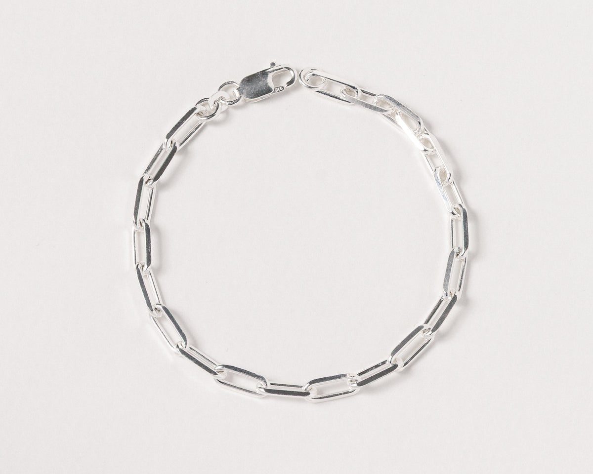 THE PAPER CLIP CHAIN BRACELET
