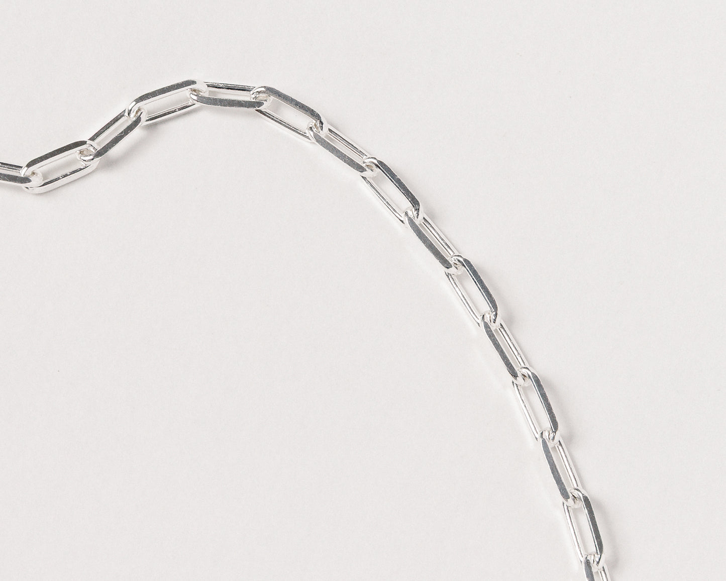 THE PAPER CLIP CHAIN BRACELET