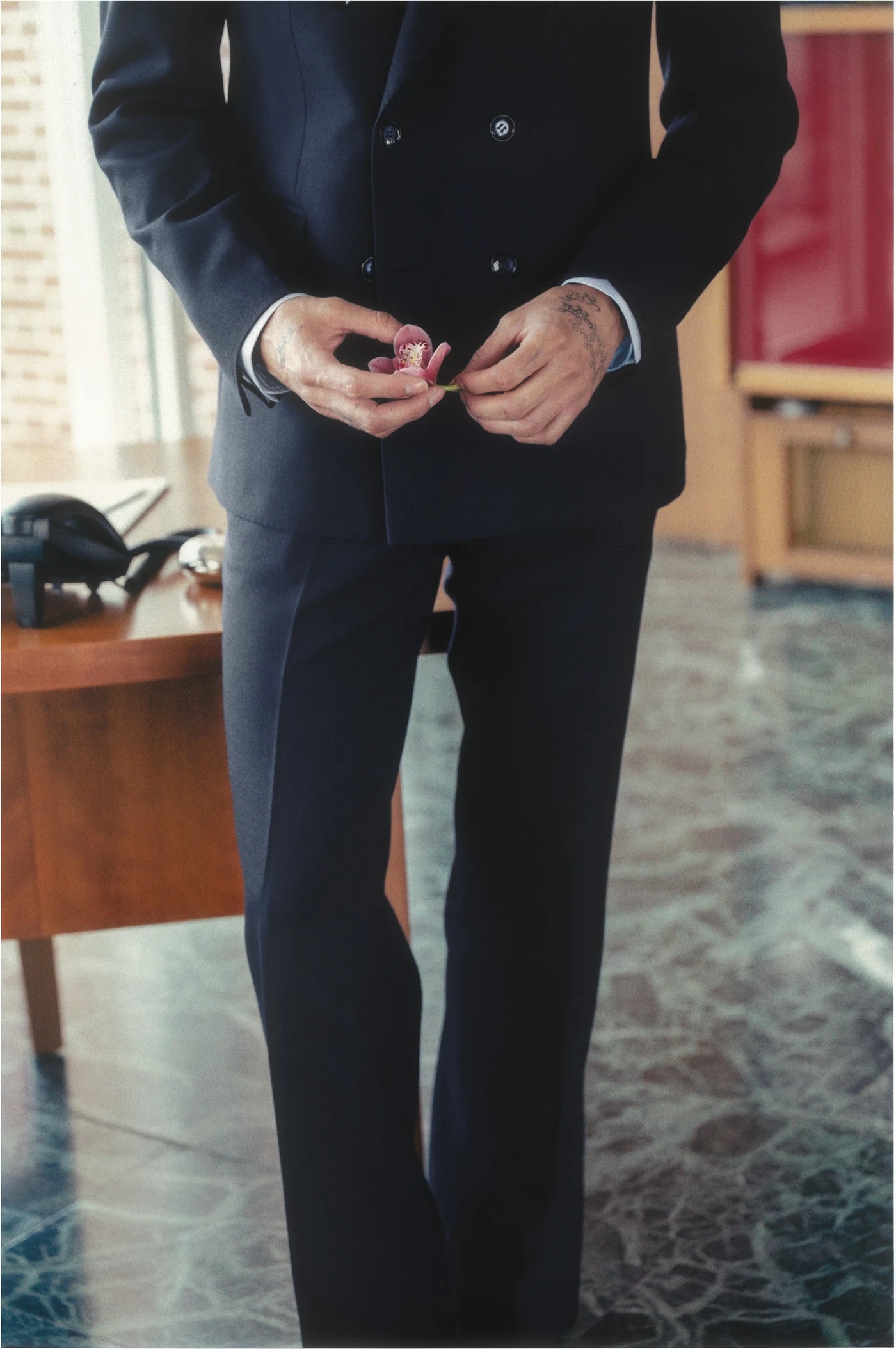 THE DOUBLE BREASTED FRESCO SUIT - NAVY BLUE