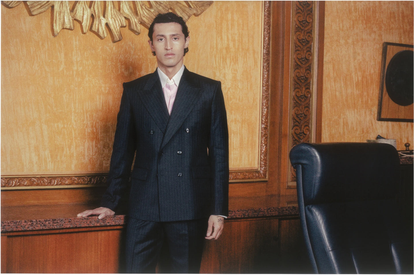 THE DOUBLE-BREASTED SUIT IN SUPER 120’S FOUR-SEASON WOOL - DARK GREY PINSTRIPES
