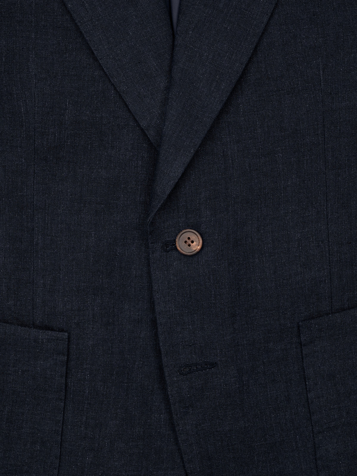 LE COSTUME BLEU MARINE EN LIN
