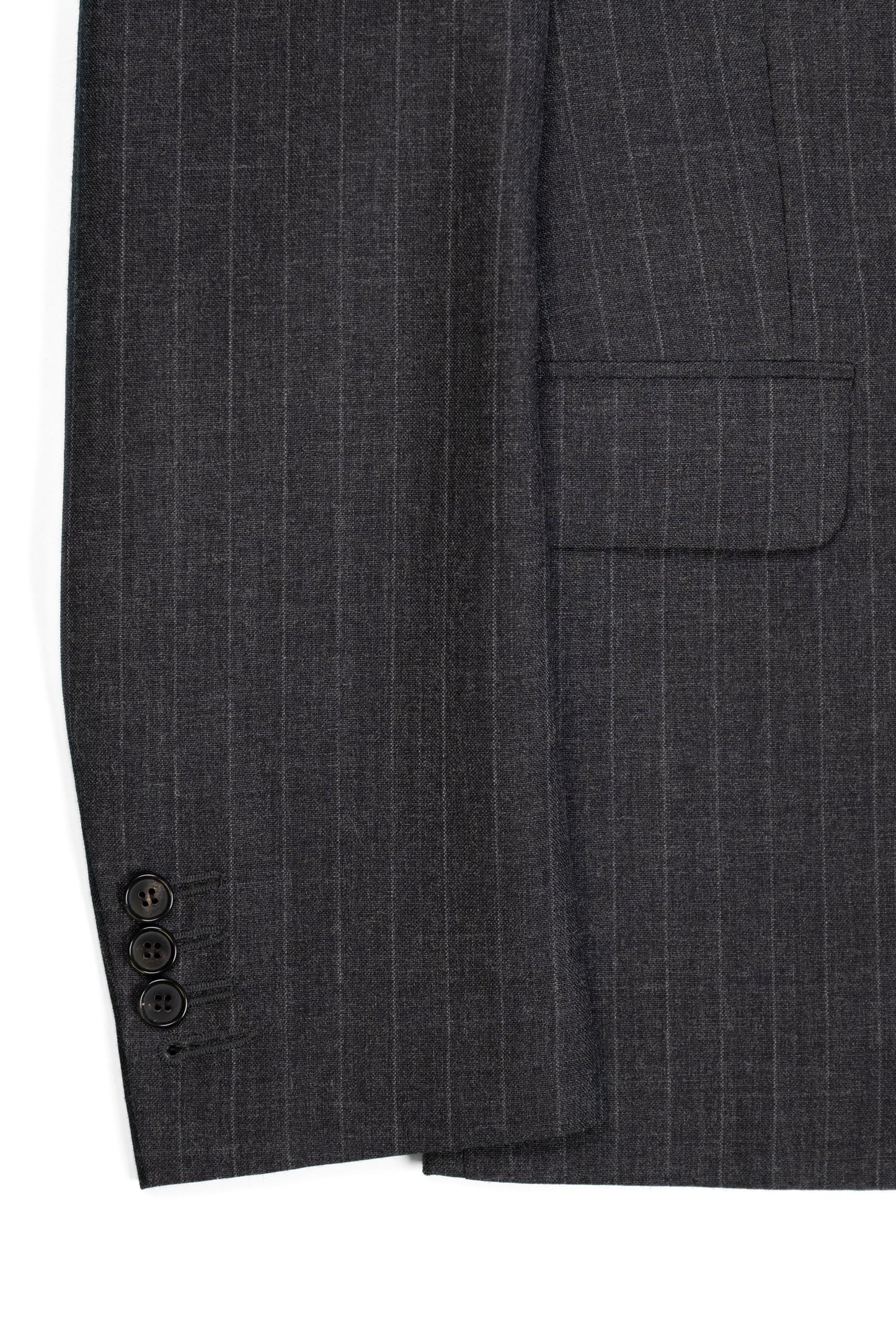 LE COSTUME CROISÉ EN LAINE — GRIS ANTHRACITE À RAYURES CRAIE VINTAGE