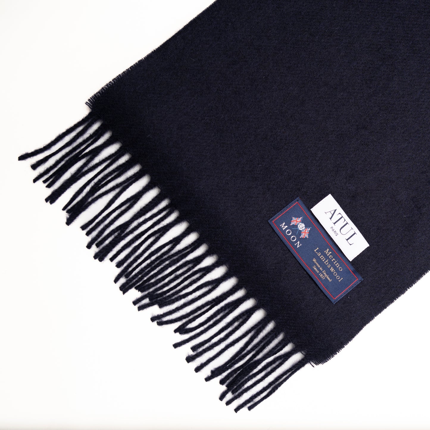 L’ÉCHARPE BLEU MARINE