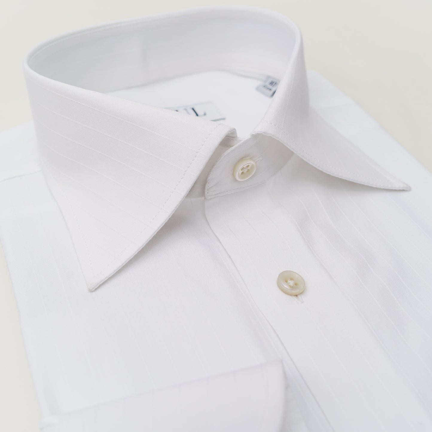 LA CHEMISE BLANCHE À RAYURES JACQUARD - COL ITALIEN 