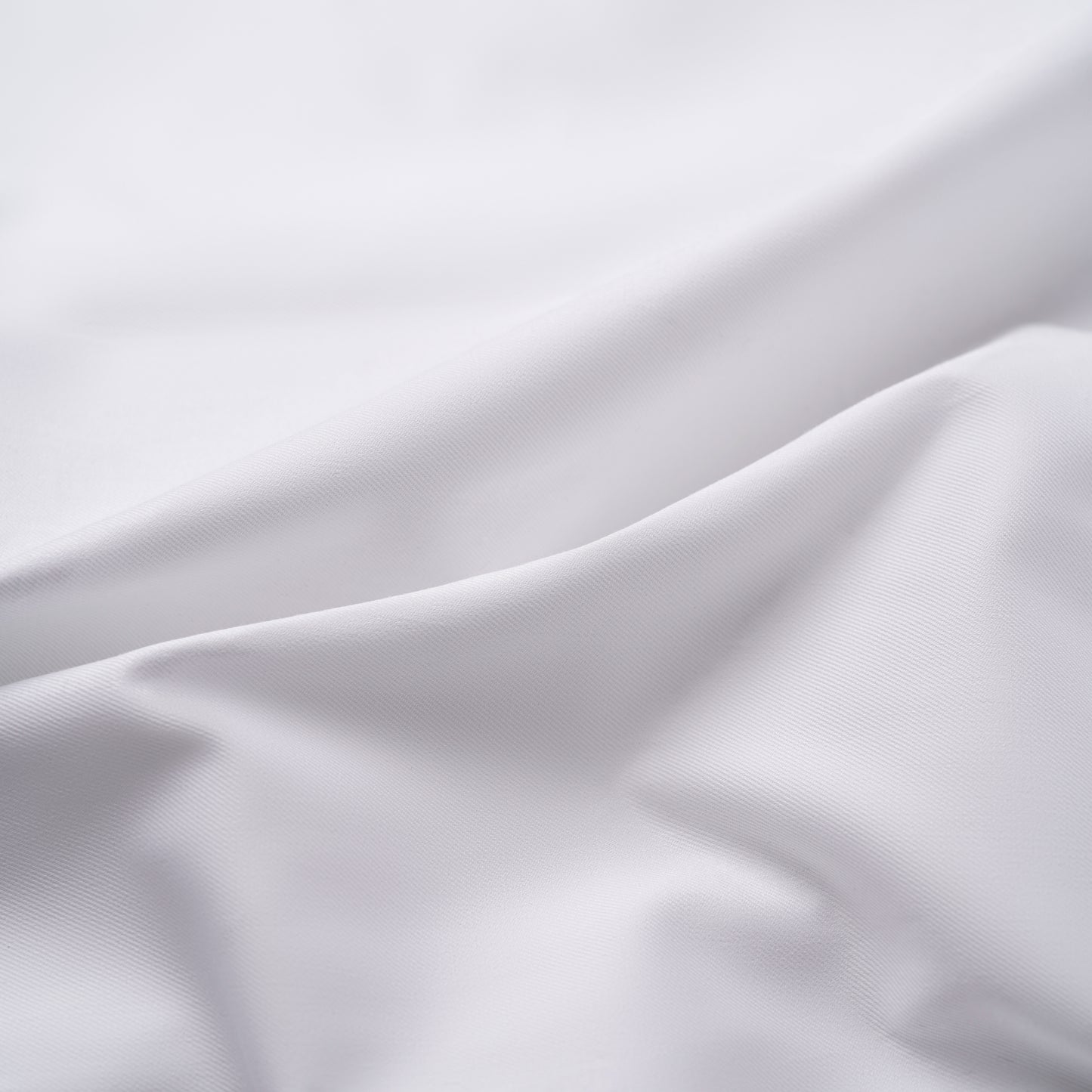 THE WHITE SHIRT IN TWILL