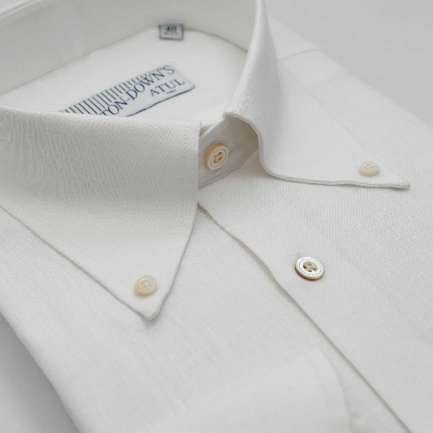 LA CHEMISE BLANCHE EN LIN