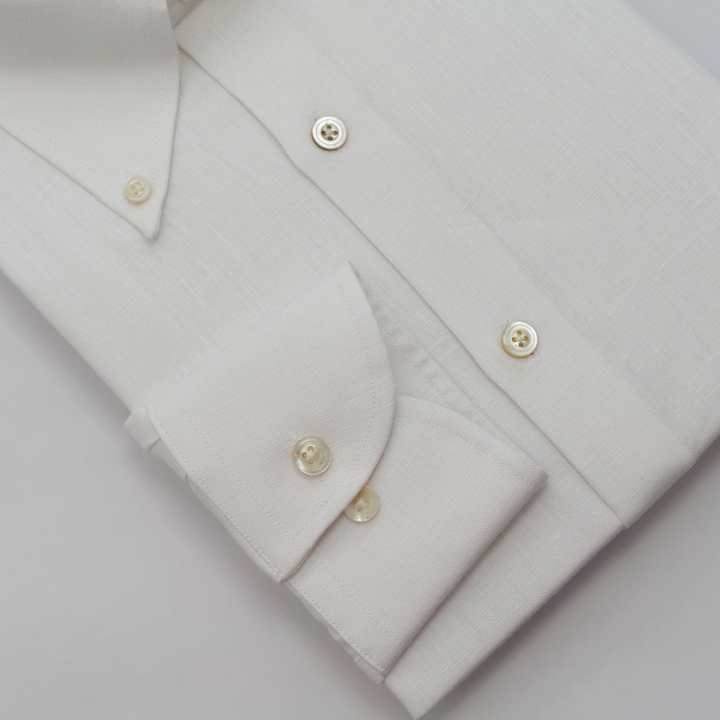 LA CHEMISE BLANCHE EN LIN