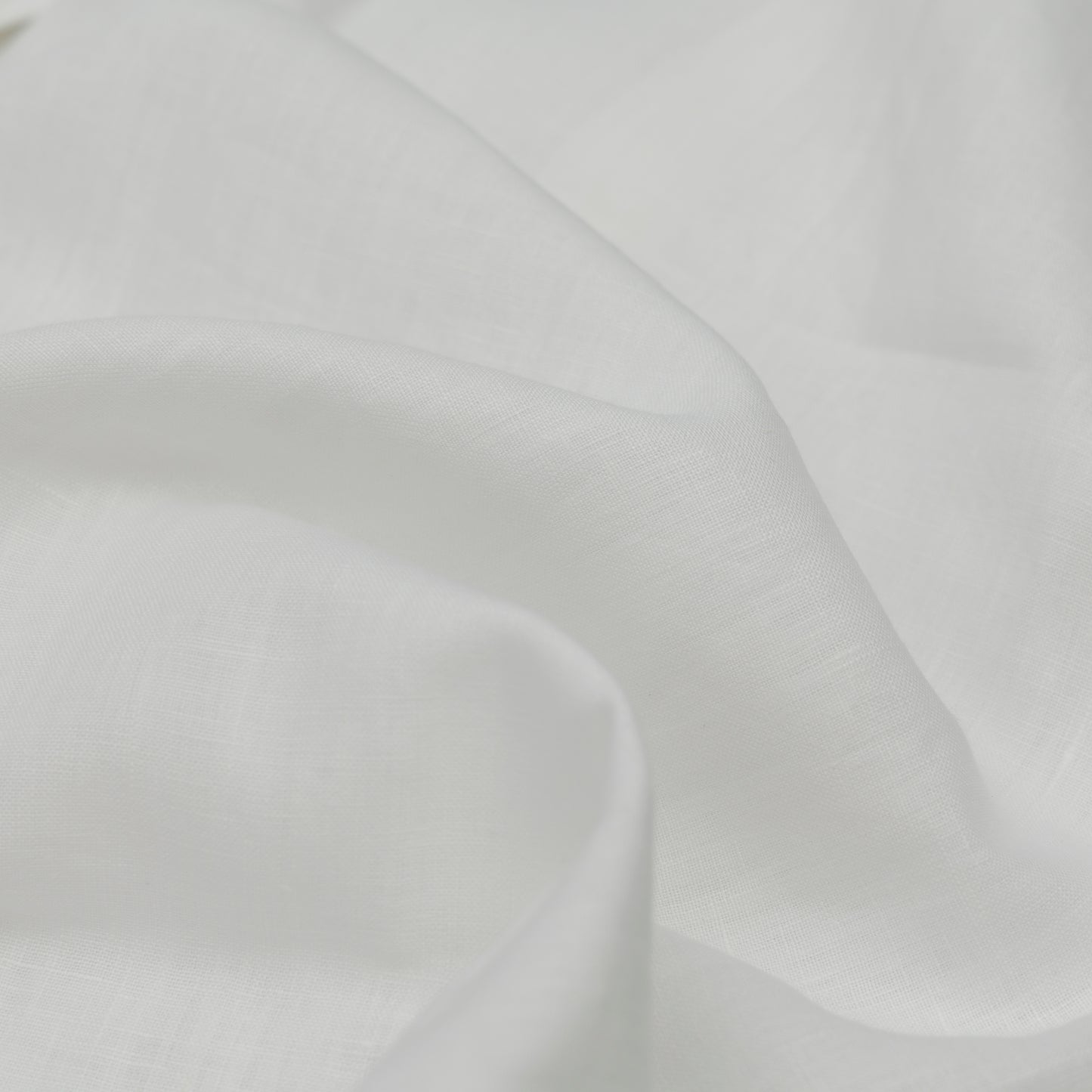 LA CHEMISE BLANCHE EN LIN