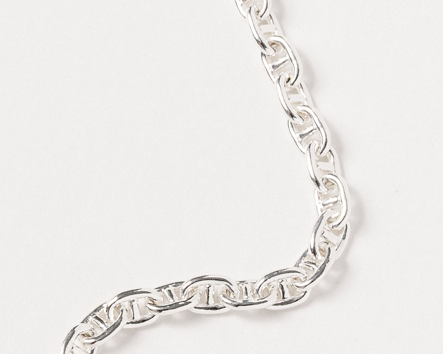 THE ANCHOR CHAIN BRACELET (LAUNCHING SOON)