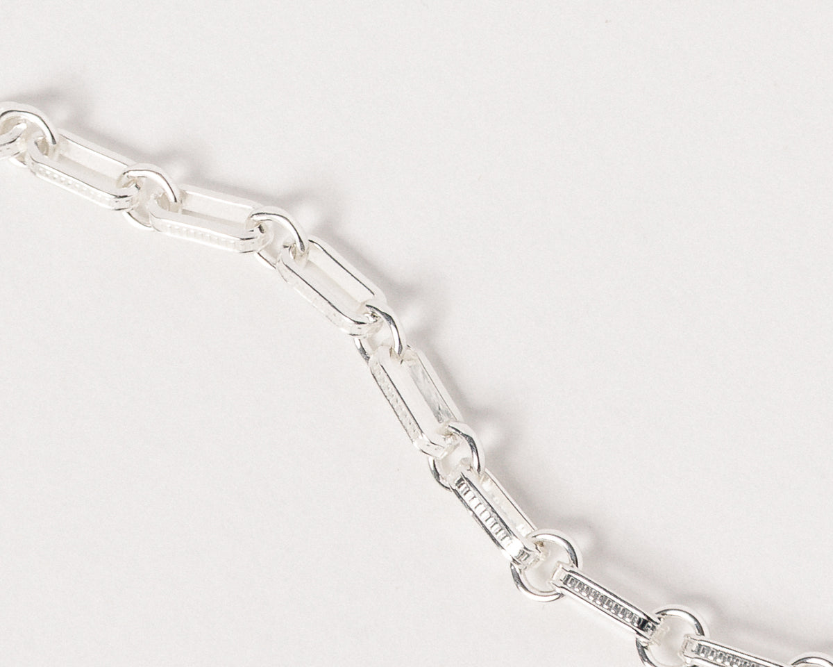 THE FANCY CHAIN BRACELET (LAUNCHING SOON)